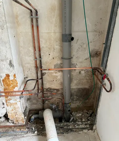 Maison Robin Renovation De Salle De Bain Cle En Main Murs Erigne Reseaux En Cuivre